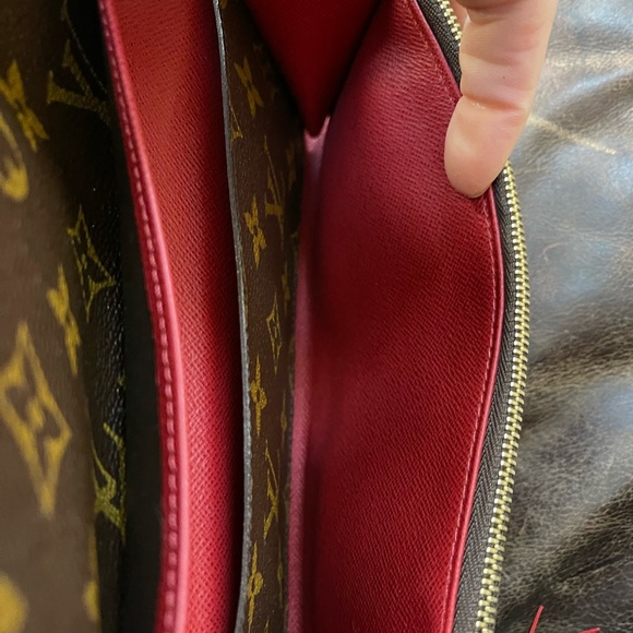 LIKE-NEW Louis Vuitton Monogram Emily Long Bifold Wallet. Date Code - CA3099 - Picture 9 of 16